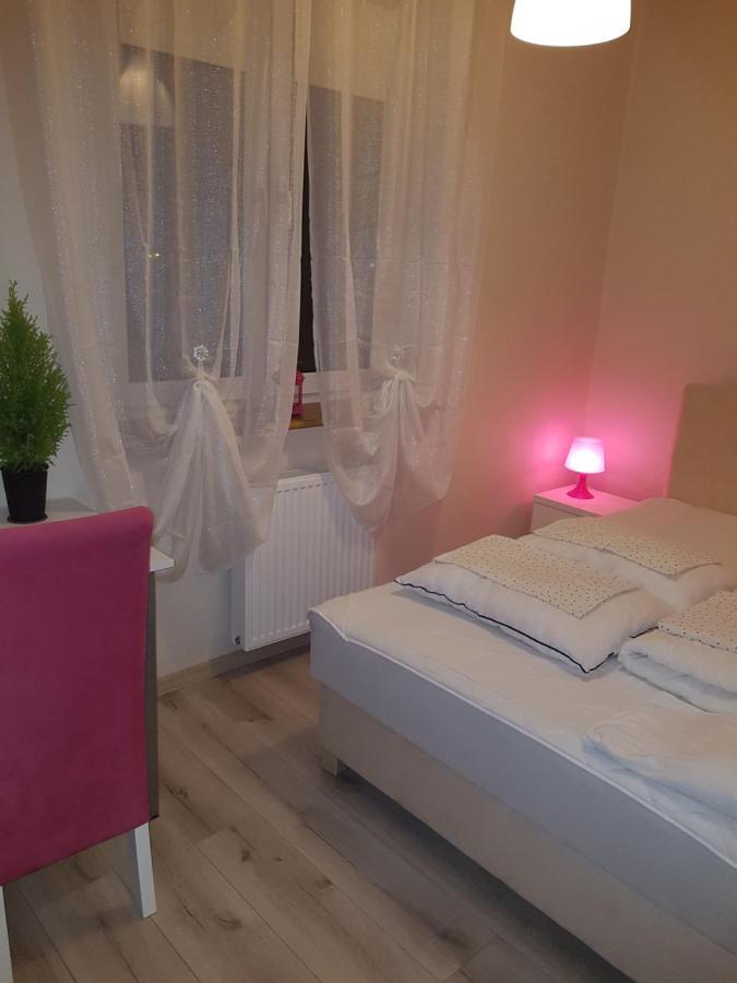 Willa Nad Potokiem Kudowa-Zdrój Esterno foto